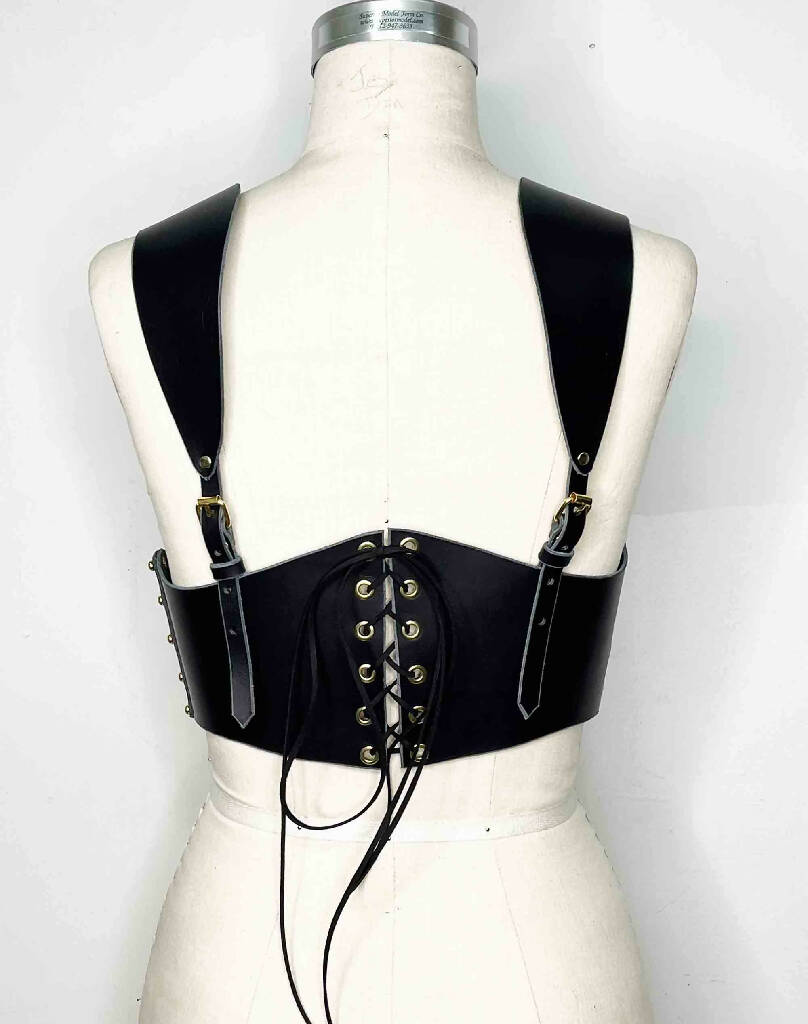 Morgana-Renaissance-Leather-Corset-3.JPG