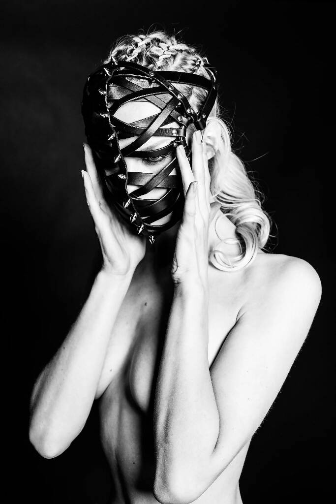 House_of_SXN_Copulata_Luxury_Leather_Strapped_Mask