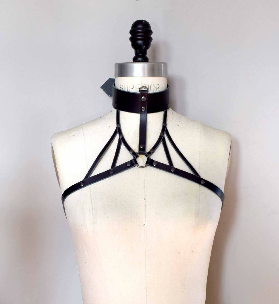 Inanna Wide Leather Collar Harness