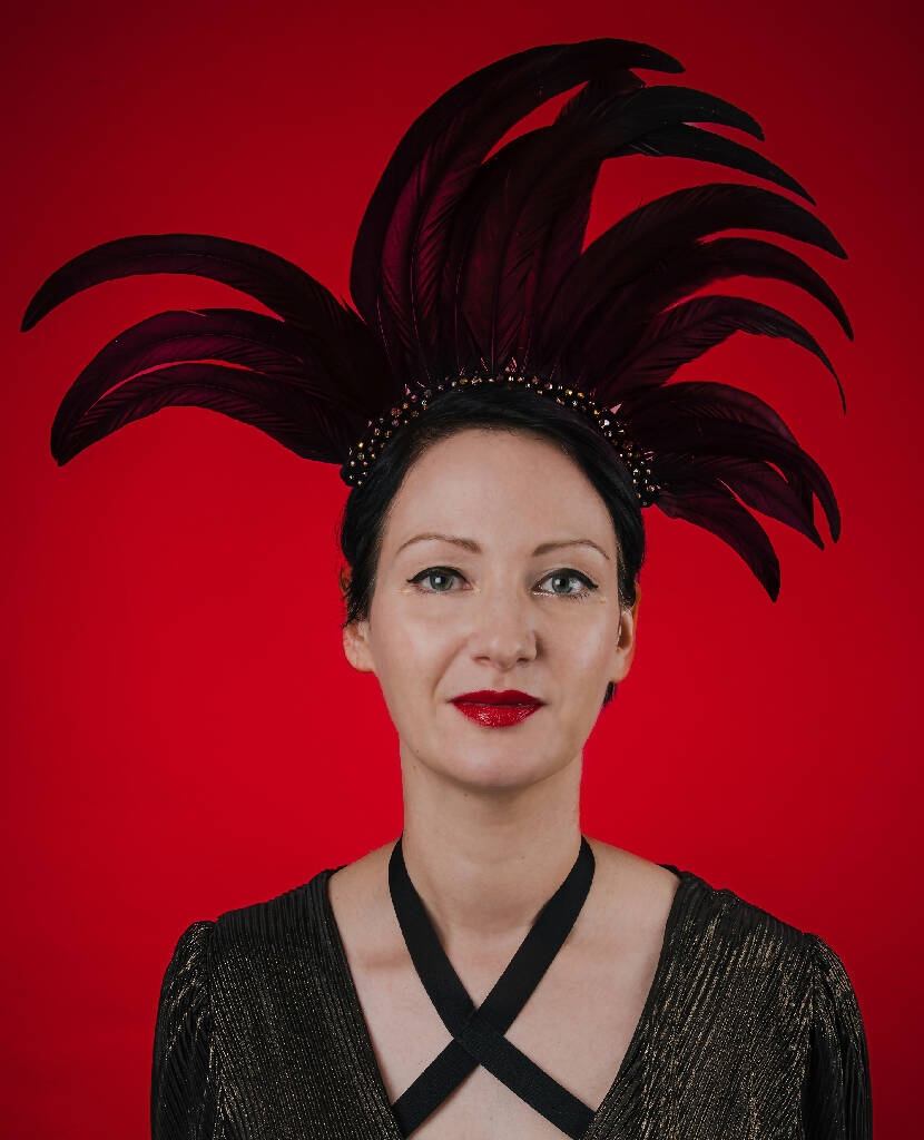 Black and gold large feather carnival headdress