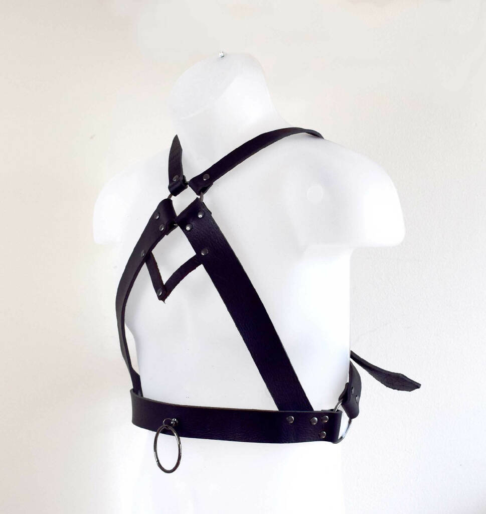 Cain Men’s Leather Chest Harness