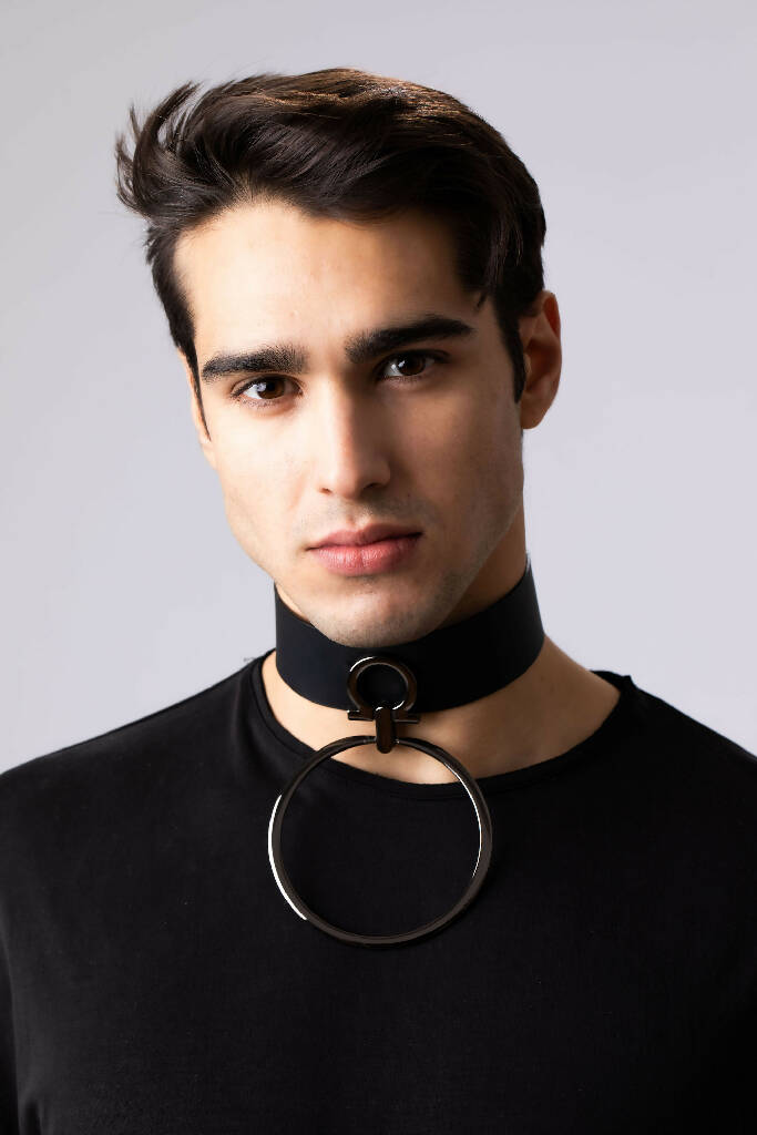 Divine choker
